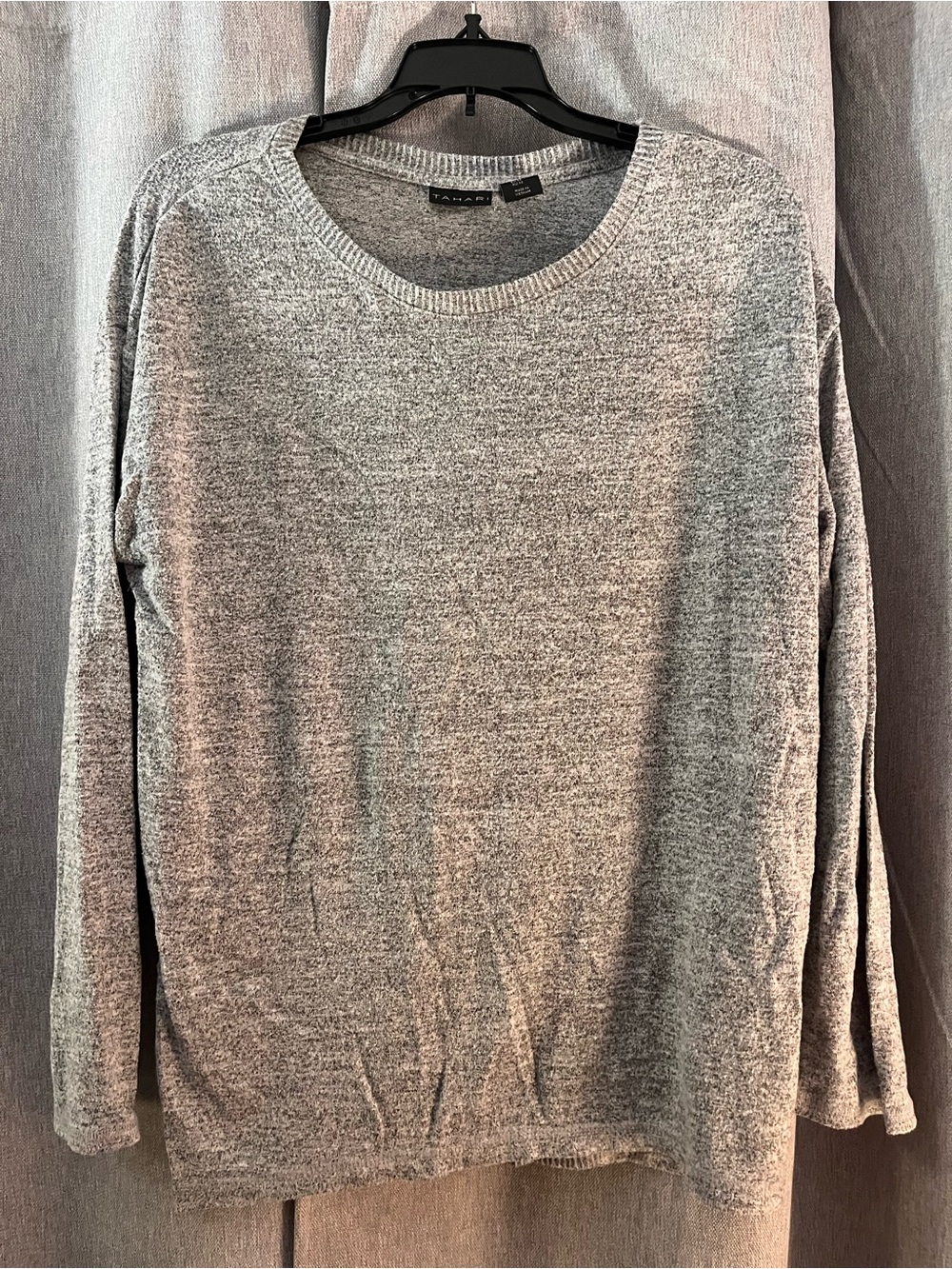 Tahari Heather Gray Crewneck Long Sleeve Sweater